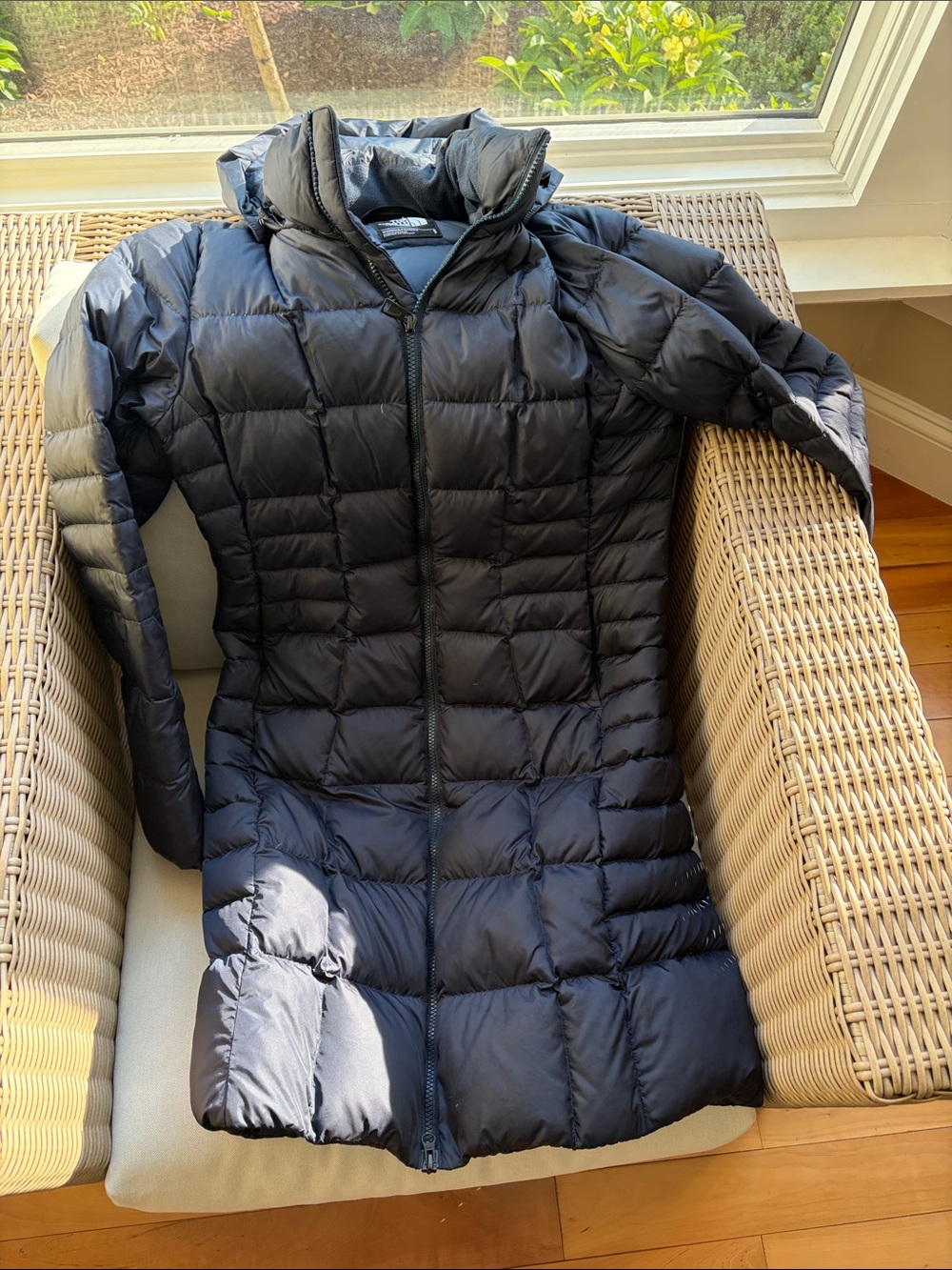 Women’s the Northface metropolis Puffer Coat (s)